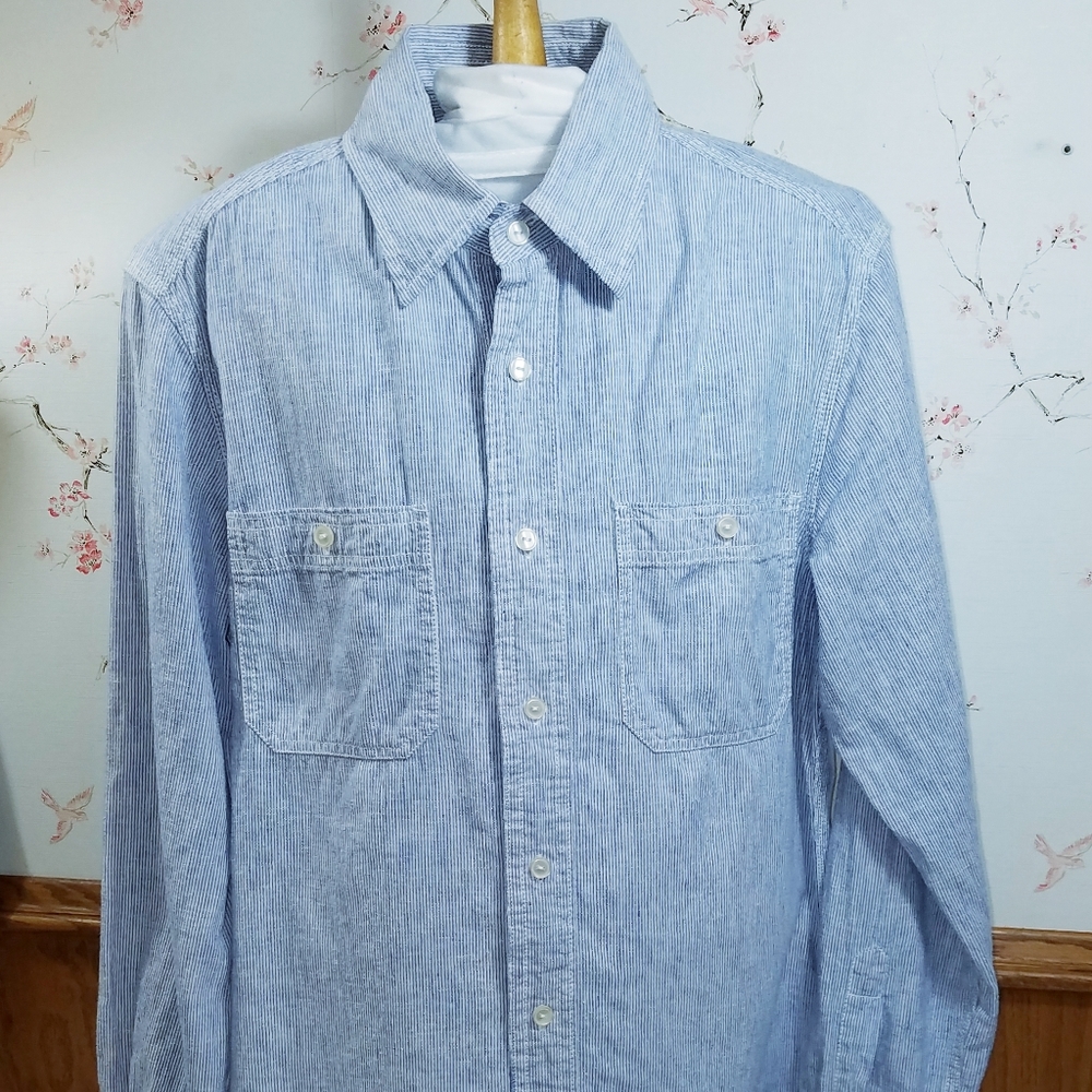 CONVERSE BLUE / WHITE PINSTRIPE BUTTON DOWN SHIRT